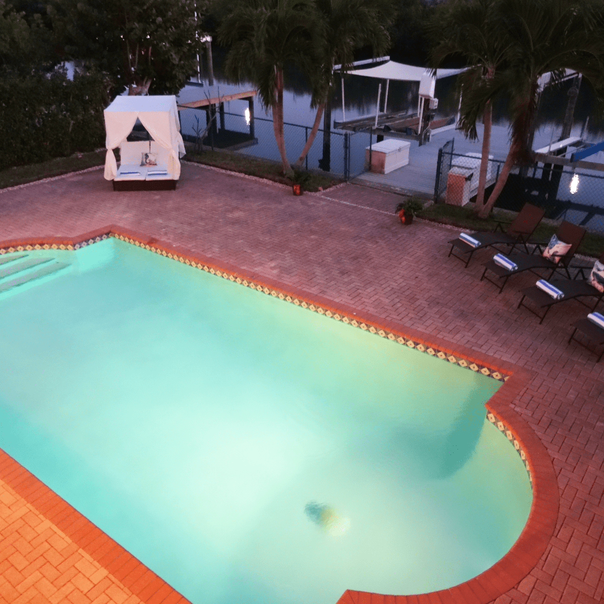 Twin Dolphins - Vacation Rental